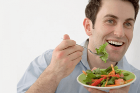 uživanje zelenjavne solate med zdravljenjem prostatitisa